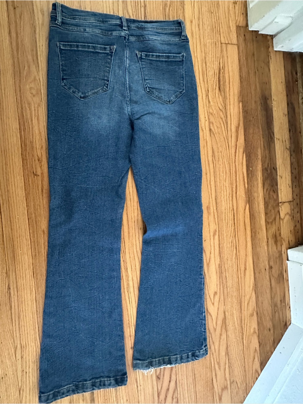 American Eagle Outfitters Two-Pack Skinny Jeans in Light Blue and Dark Blue - Picture 3 of 6